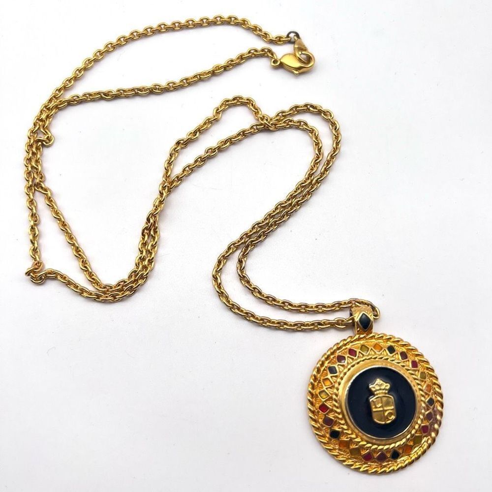 Vintage Liz Claiborne necklace Sigil enamel‎ gold tone